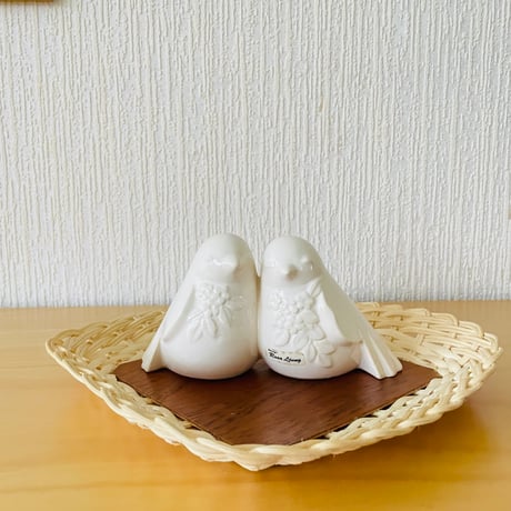 スタイリッシュなチークと籐の手編みのトレイ/スクエア/23cm x24cm