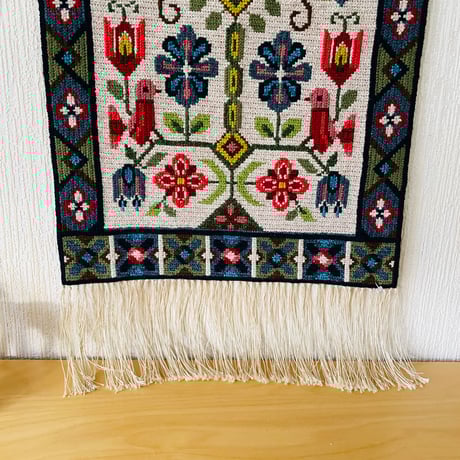北欧伝統手工芸/トヴィスト刺繍/北欧伝統柄/タペストリー/大/77cm x 42cm