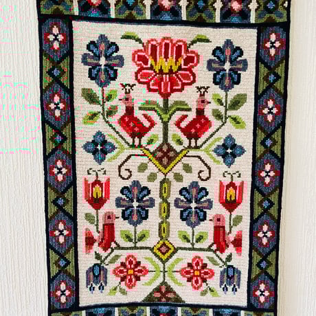 北欧伝統手工芸/トヴィスト刺繍/北欧伝統柄/タペストリー/大/77cm x 42cm