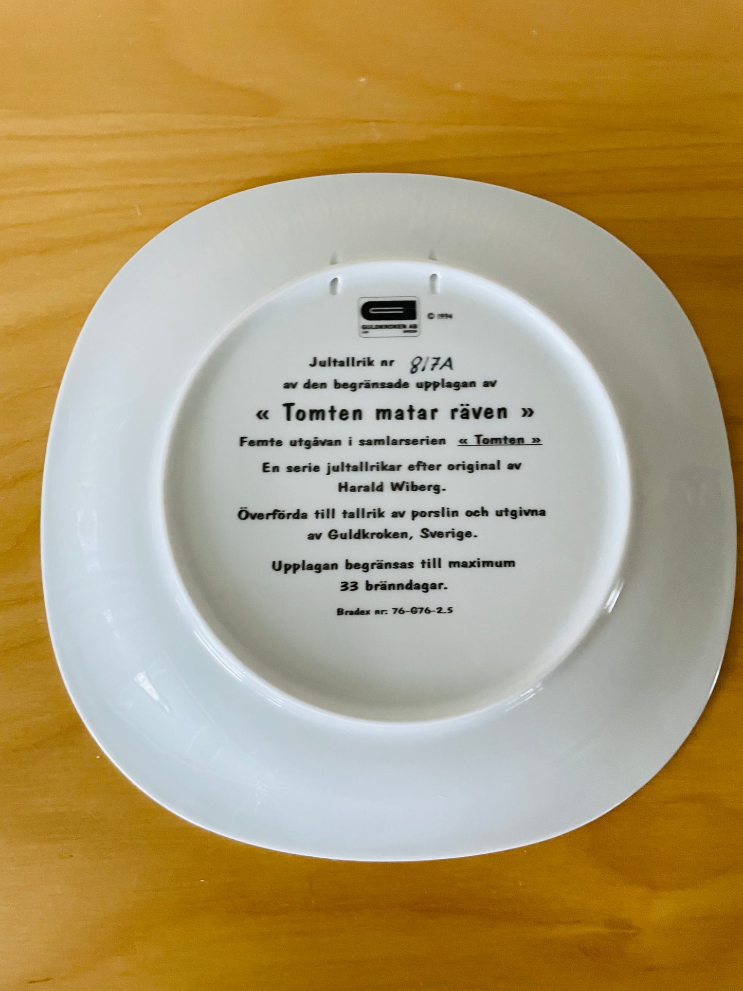 Guld Kroken/ゴールドクローケンJul Tallrik/クリスマスプレート/Harald Wiberg/ハーラルド.ヴィーベリ/Tomten & Räv/トムテとキツネ/箱入り未使用品
