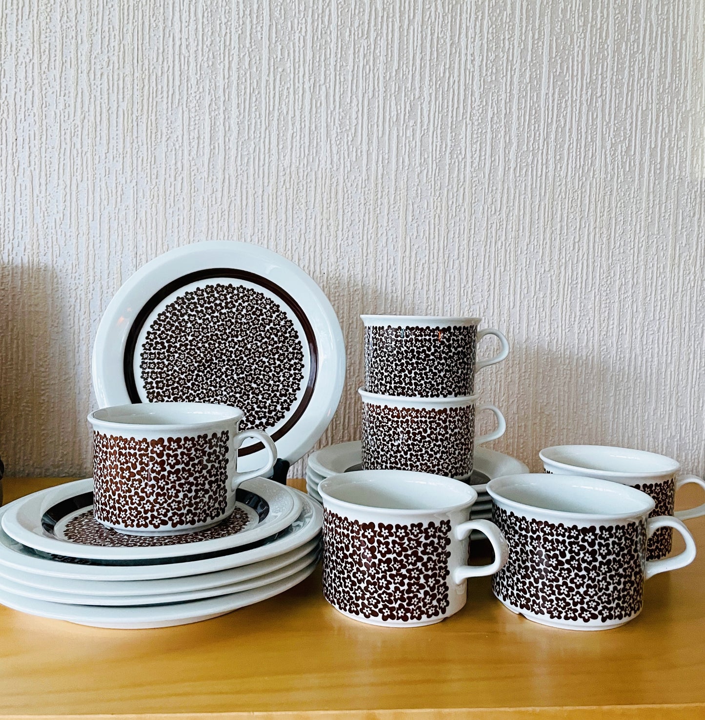 Arabia/Arabia/Faenza/Faenza/tekopp och fat