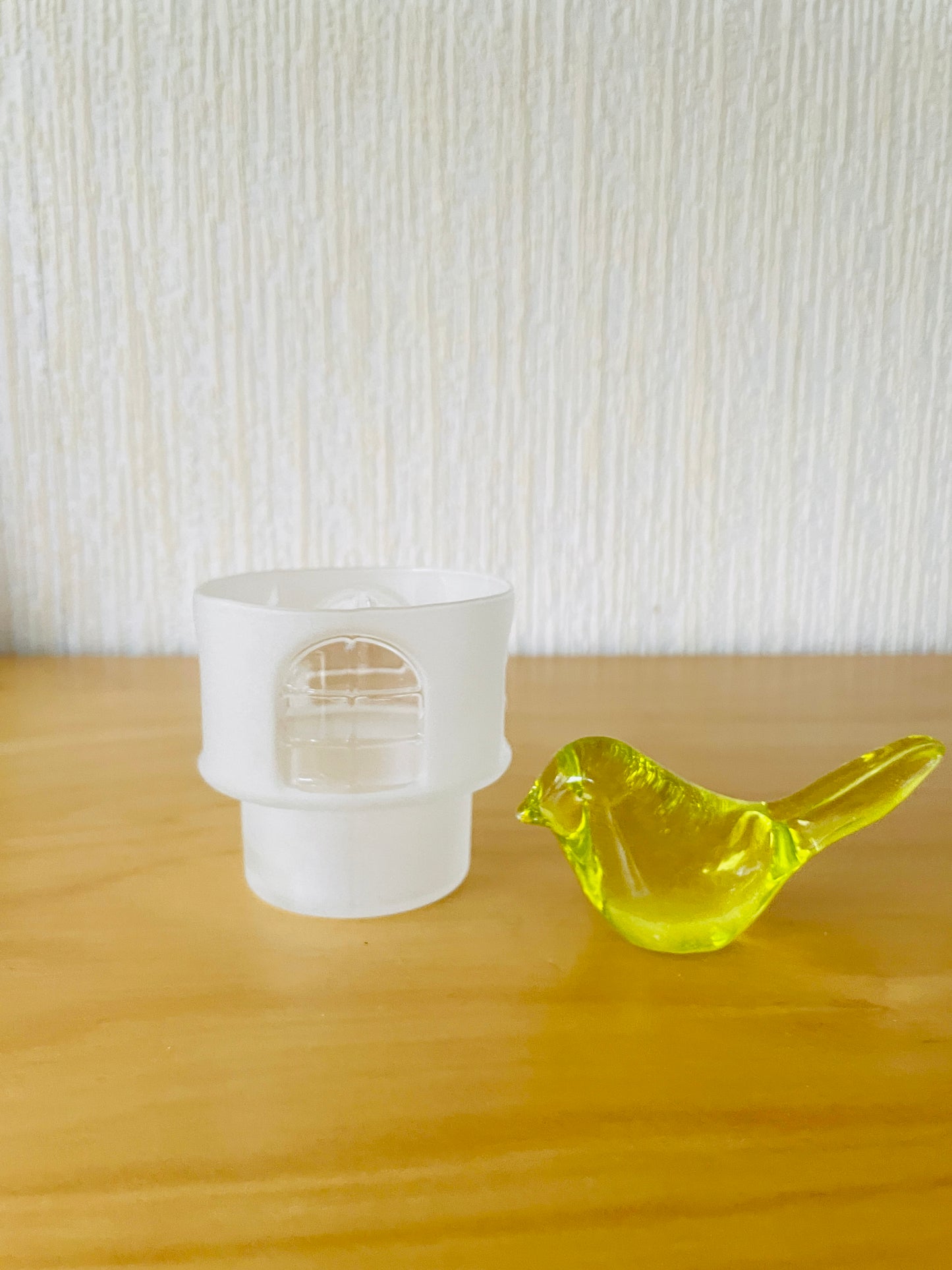 Small Nordic Vintage Glass Bird / Yellow