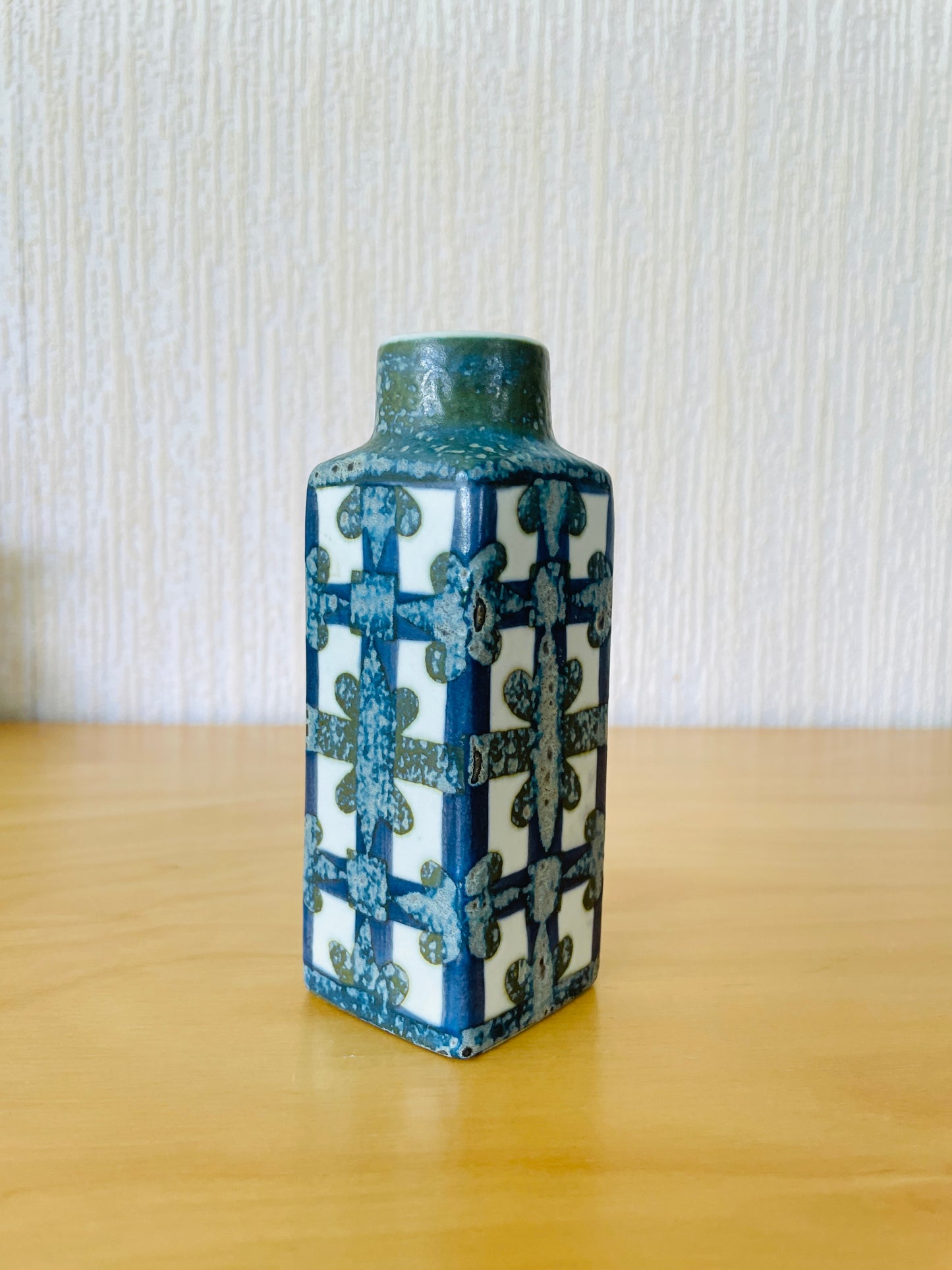 Royal Copenhagen/ロイヤル コペンハーゲン/Fajance/Nils Thorsson/ニルス トーソン/Baca/バッカシリーズ/Sサイズ