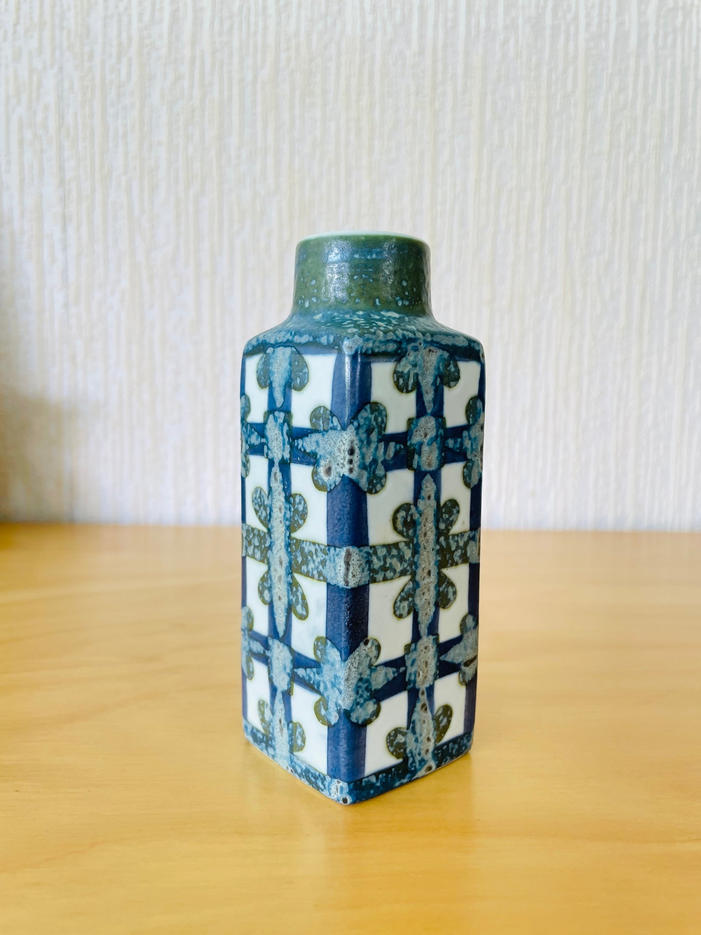 Royal Copenhagen/ロイヤル コペンハーゲン/Fajance/Nils Thorsson/ニルス トーソン/Baca/バッカシリーズ/Sサイズ