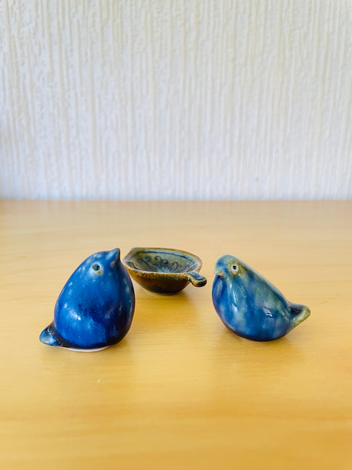 Höganäs Keramik/フーガネース.セラミック/John Andersson/ヨン.アンダーソン/小鳥と葉っぱのミニチュアサイズのオブジェ/3個セット/Nr.1