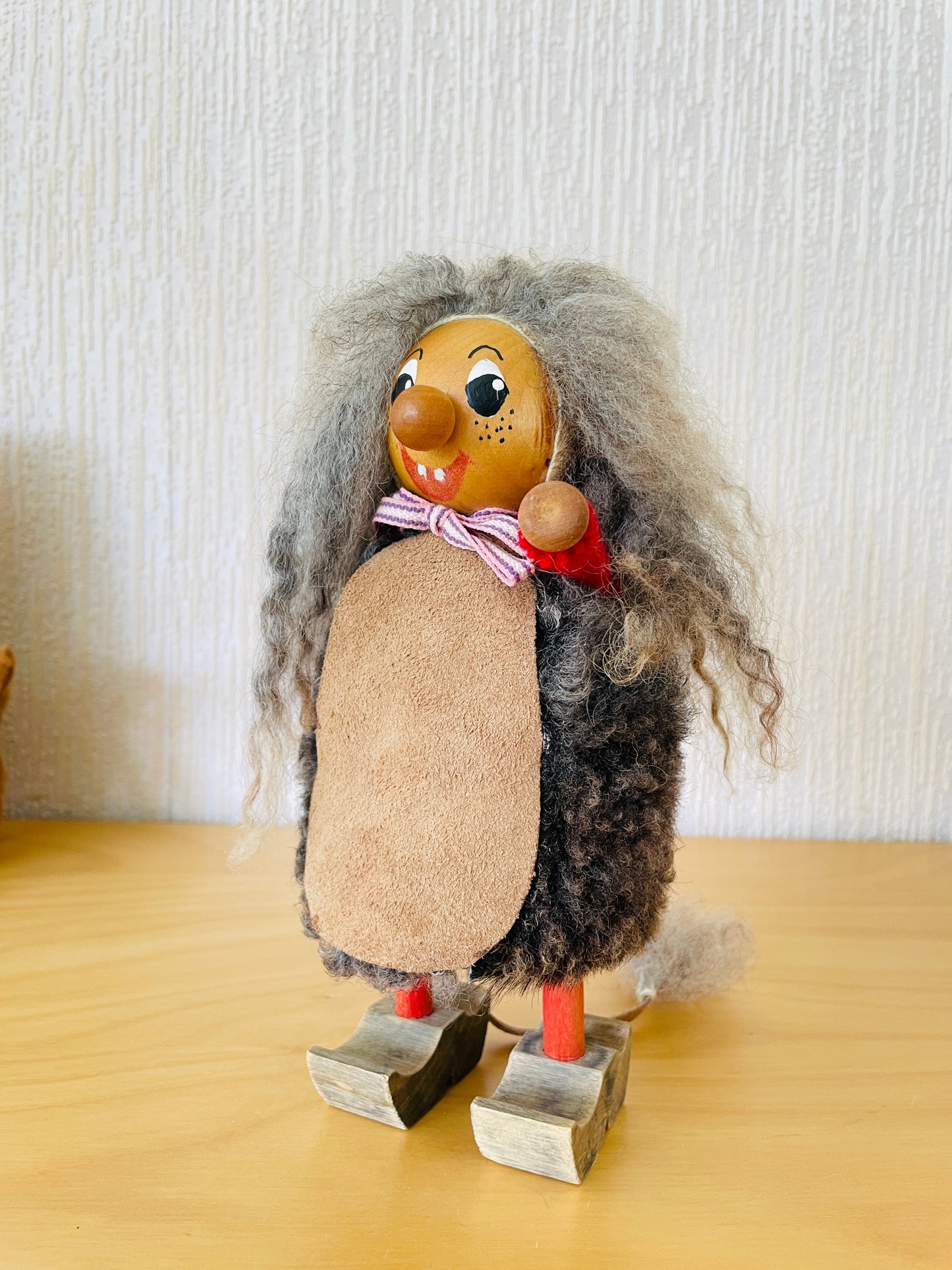 北欧手工芸/Svensk Hemslöjd/Gotlands Hemslöjd/ゴットランド島の手工芸/トロールのお母さん