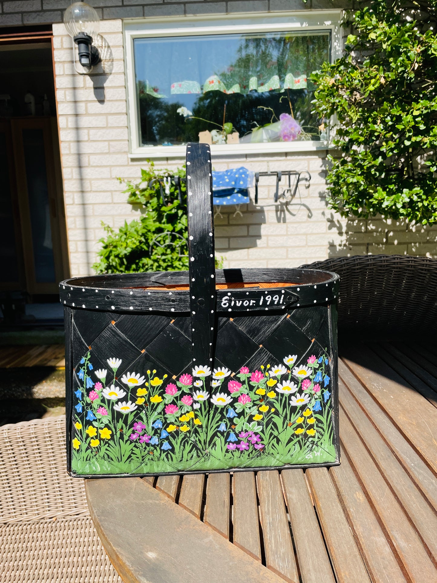 北欧伝統手工芸/Spånkorg/スポンコリ/ハンドペイント/北欧の夏の野原いっぱいのお花/XLサイズ