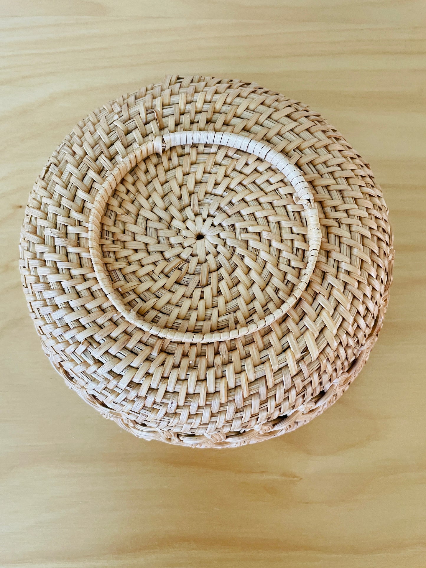 北スウエーデン伝統手工芸品/Sameslöjd Rotslöjd/サーミ伝統手工芸/Brödkorg/カゴ