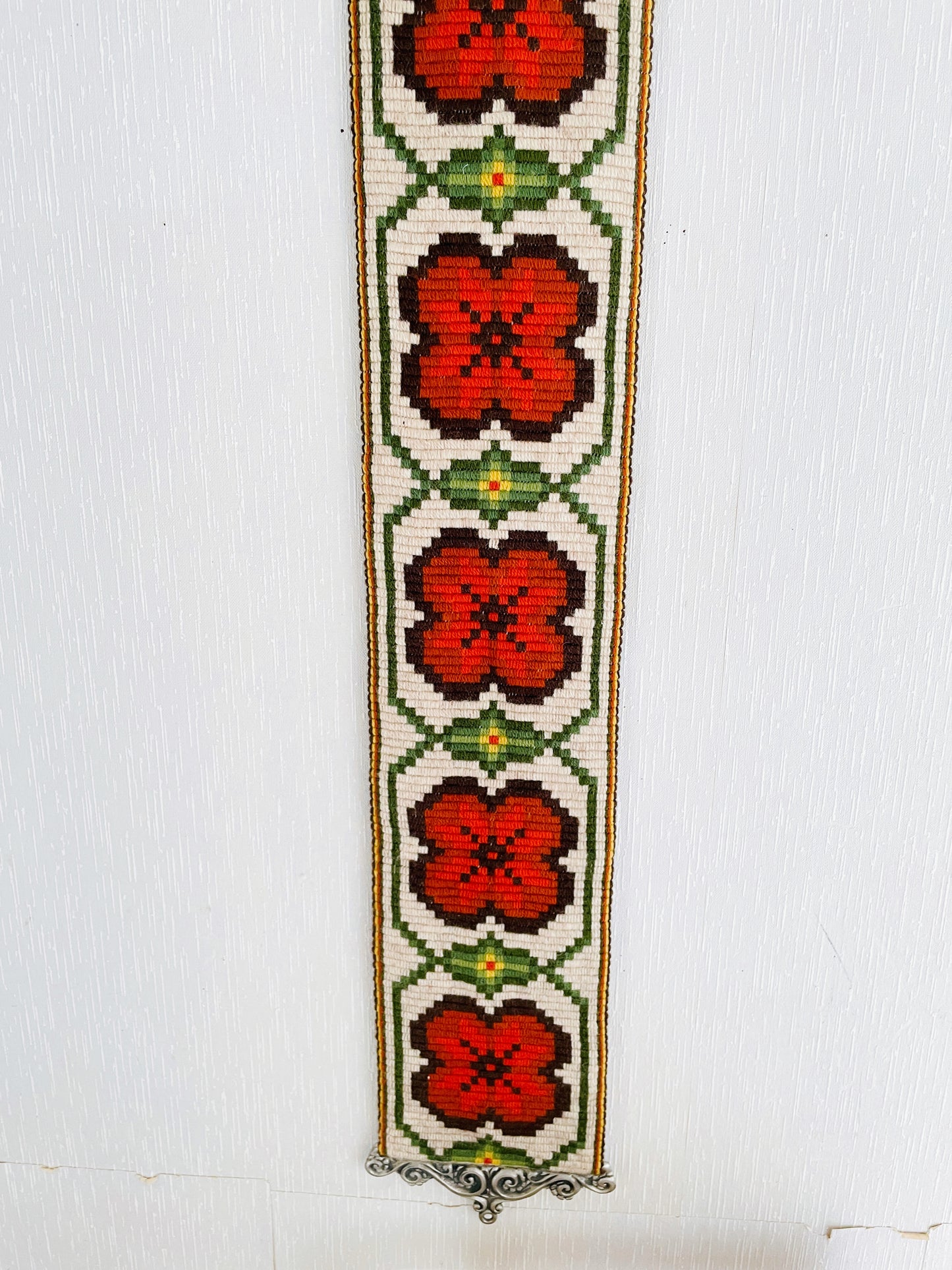 北欧手工芸/タペストリー/ウール刺繍/Almoge/ロング/120cm
