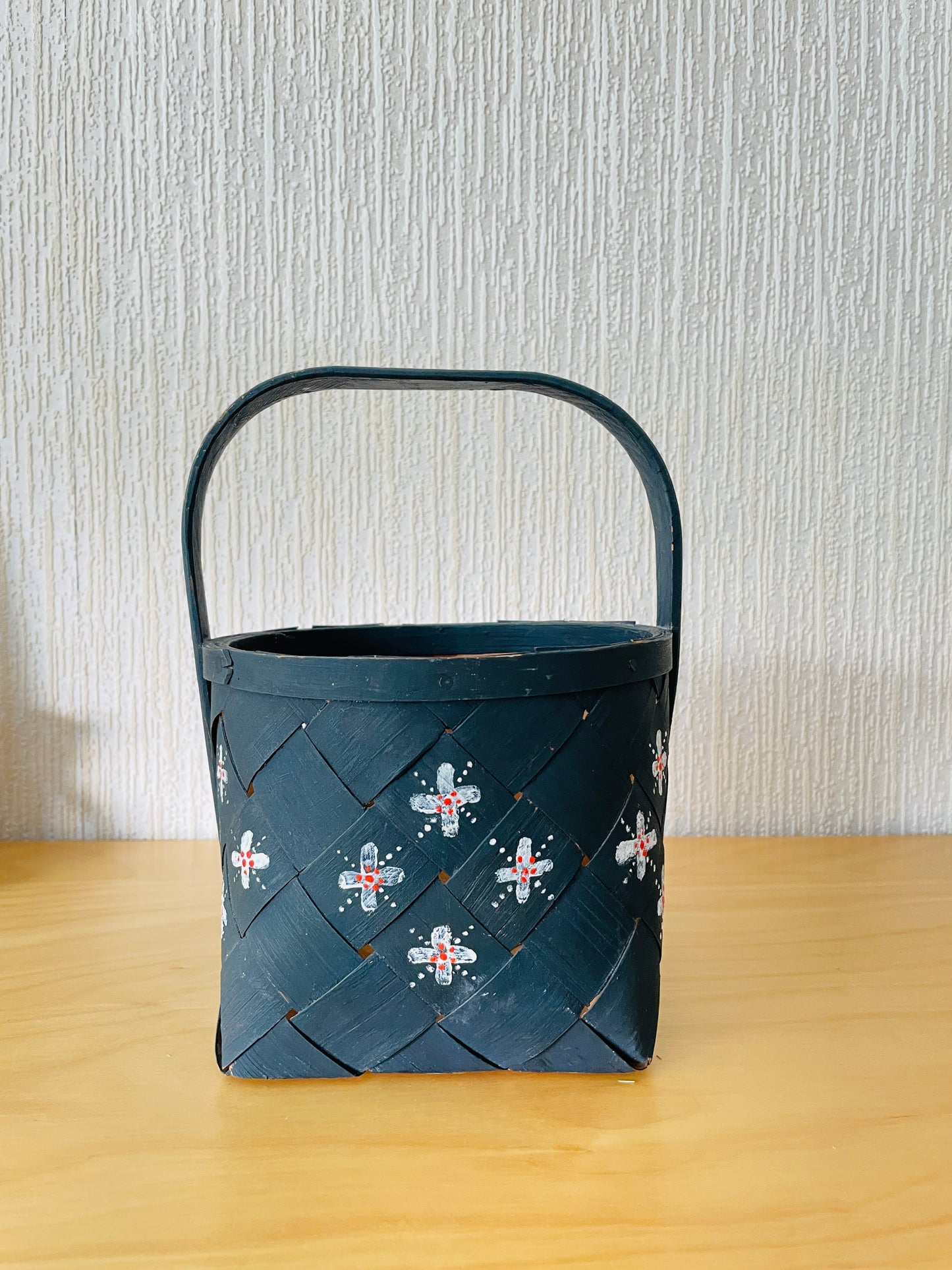 北欧伝統手工芸品/Spånkorg/Våmhus/ボームフース/スポンコリハンドペイント