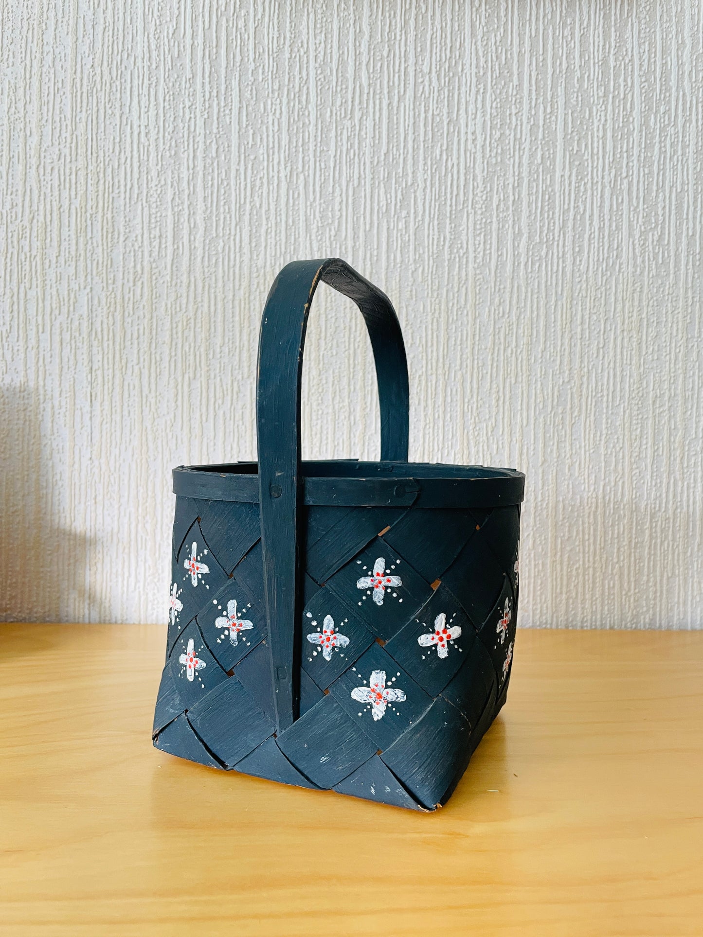 北欧伝統手工芸品/Spånkorg/Våmhus/ボームフース/スポンコリハンドペイント