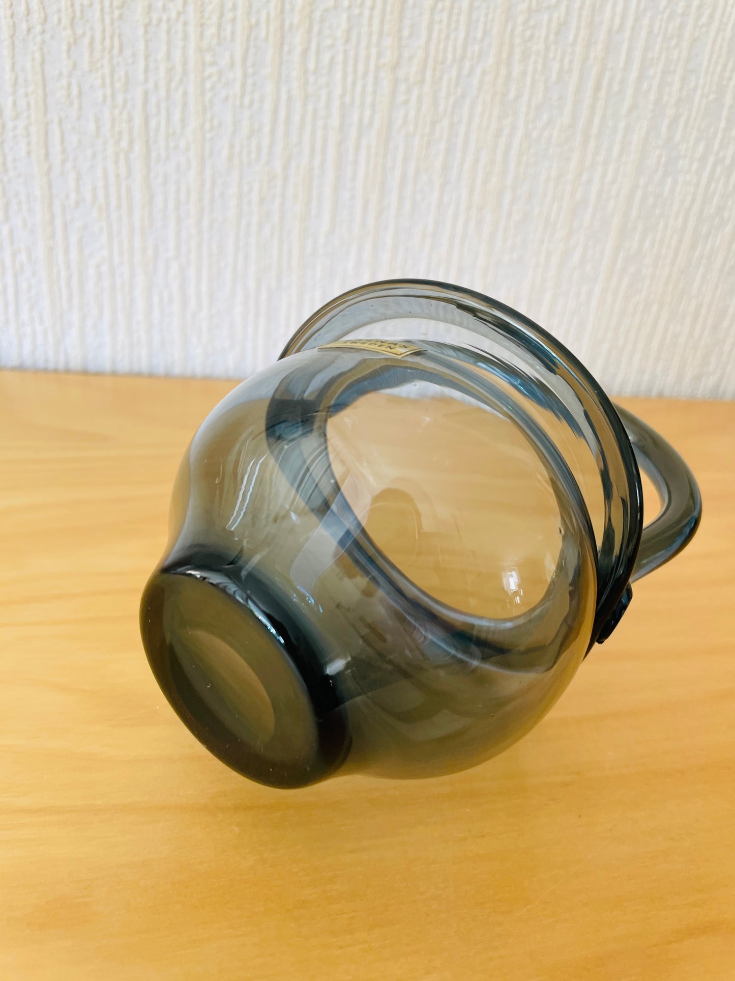 Ekenäs Glasbruk/エケネースガラス工房/ハンドメイドガラスのボンボンニエ/グレー