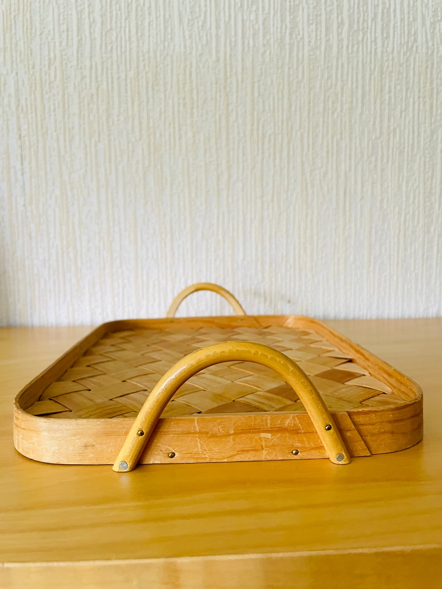 北欧伝統手工芸/Spånbricka/スポンブリッカ/Våmhus/ボームフース/両ハンドル付きトレイ