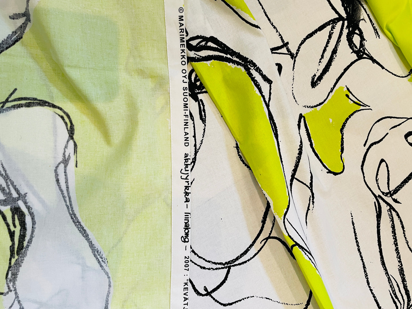 Marimekko/マリメッコ/Miina Ällijyrkkä/ミーナ.アッキジルッカ/Kevätjuhla/ケヴァットユフラ/2007