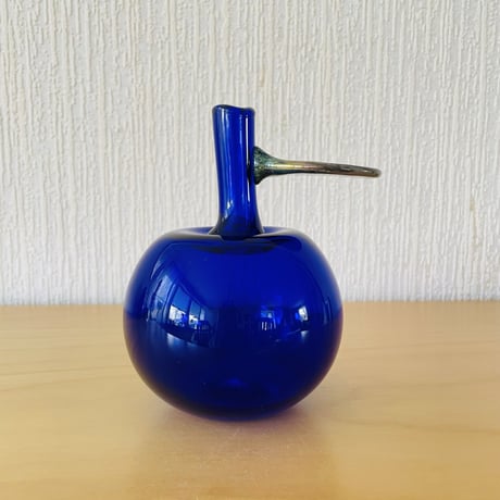 Nuutajärvi/ヌータヤルヴィ/Oiva Toikka/オイバ.トイッカ/Pro Arte/ガラスのリンゴのオブジェ/ボトル/一輪挿し/ウルトラマリンブルー