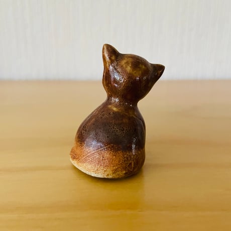 Rutebo Leksand/ルーテボー/レイクサンド/首を傾げる可愛い子猫ちゃん