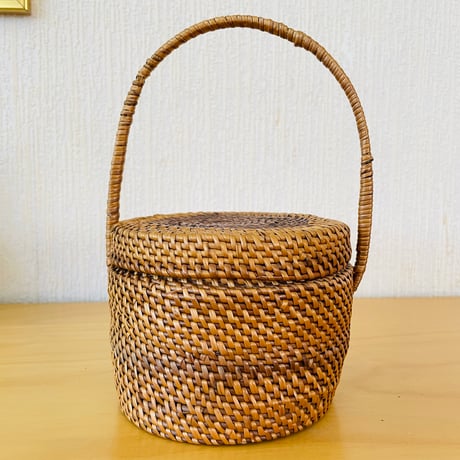 北スゥエーデン伝統手工芸品/Sameslöjd/サーミ伝統手工芸/Rotslöjd/蓋つき手提げカゴ