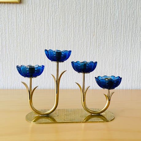 Ystad Metall/イースタッド.メタル/Gunnar Ander/グンナ.アンダー/ガラスのお花のキャンドルスタンド/4連/ブルー