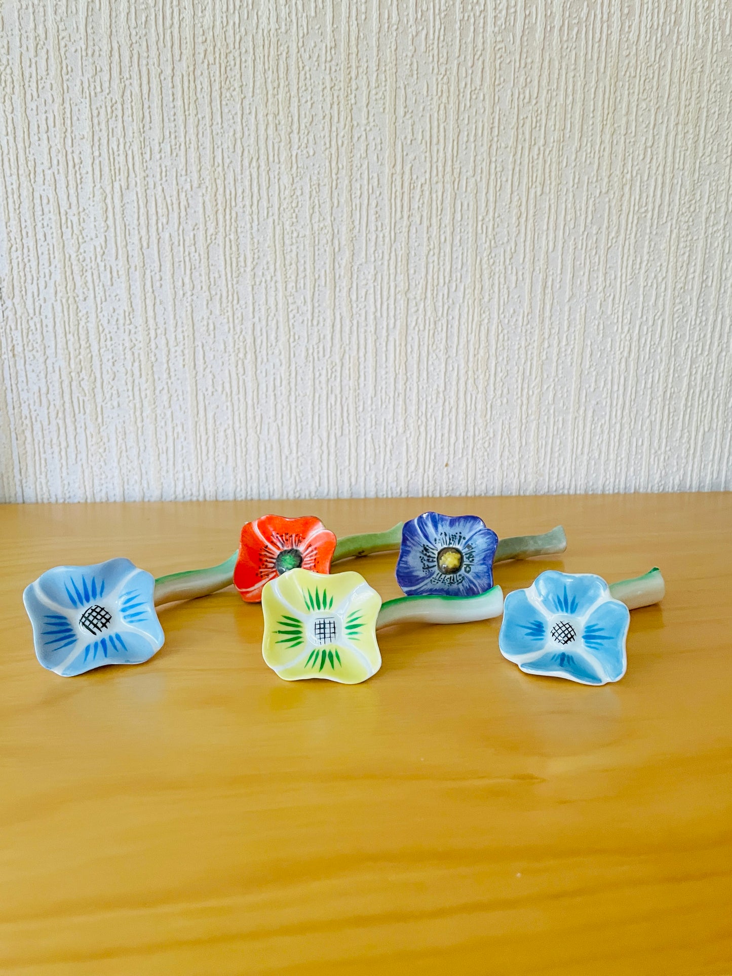 Hackefors/ハッケフォシュ/お花のカトラリーレスト/濃いオレンジ