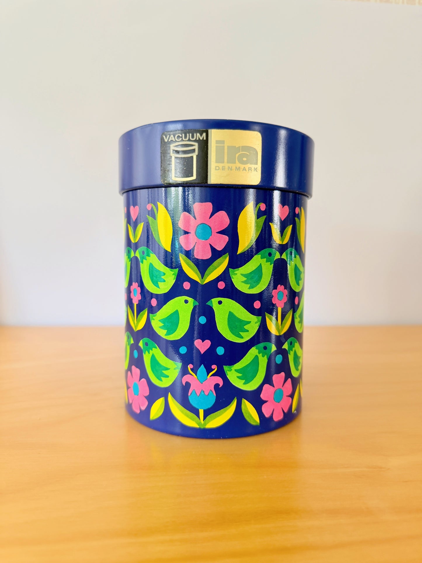 IRA Danmark/Ira Denmark/Vintage/Tin Can/Flowers and Birds/Vacuum Type