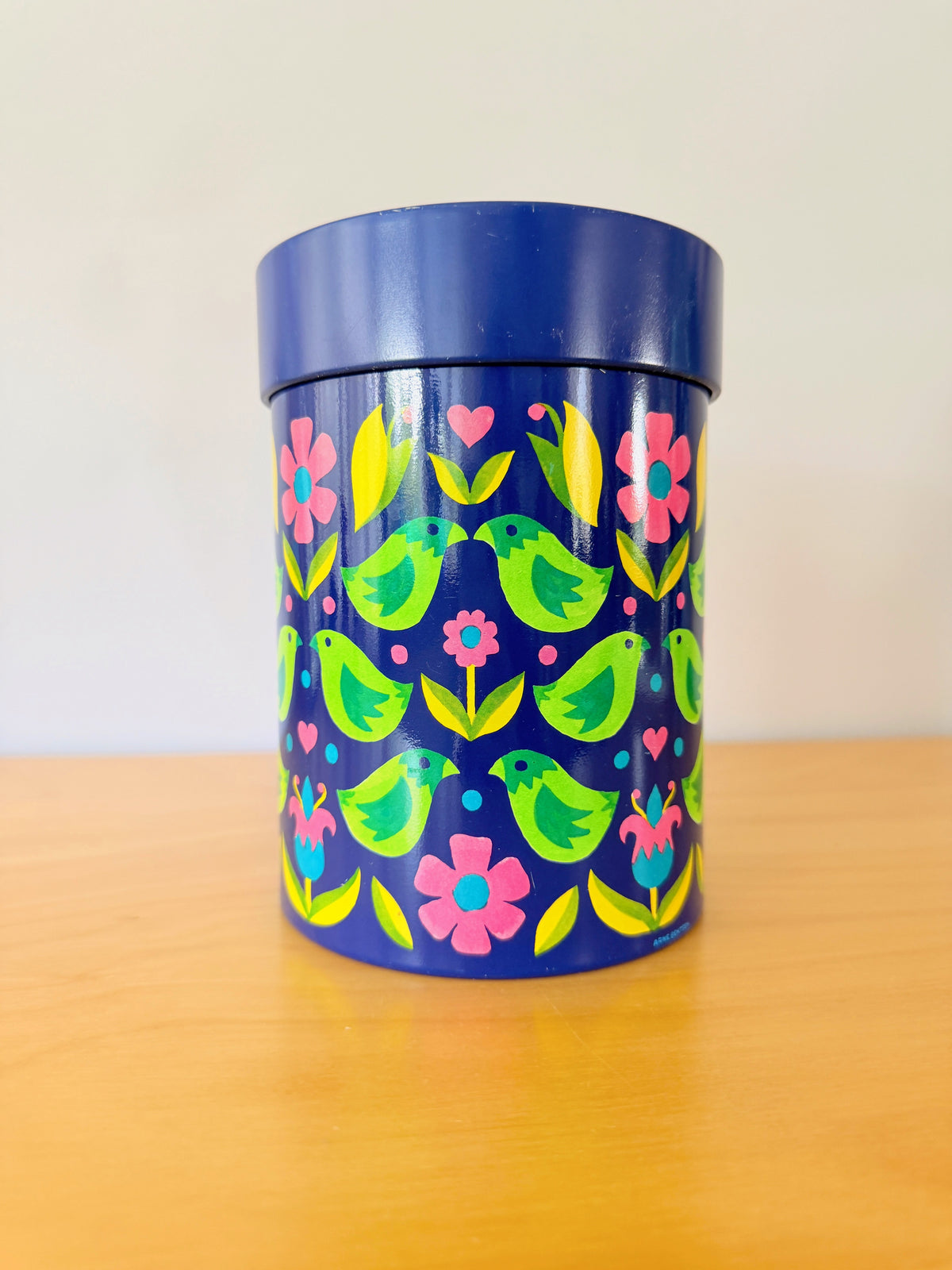 IRA Danmark/Ira Denmark/Vintage/Tin Can/Flowers and Birds/Vacuum Type