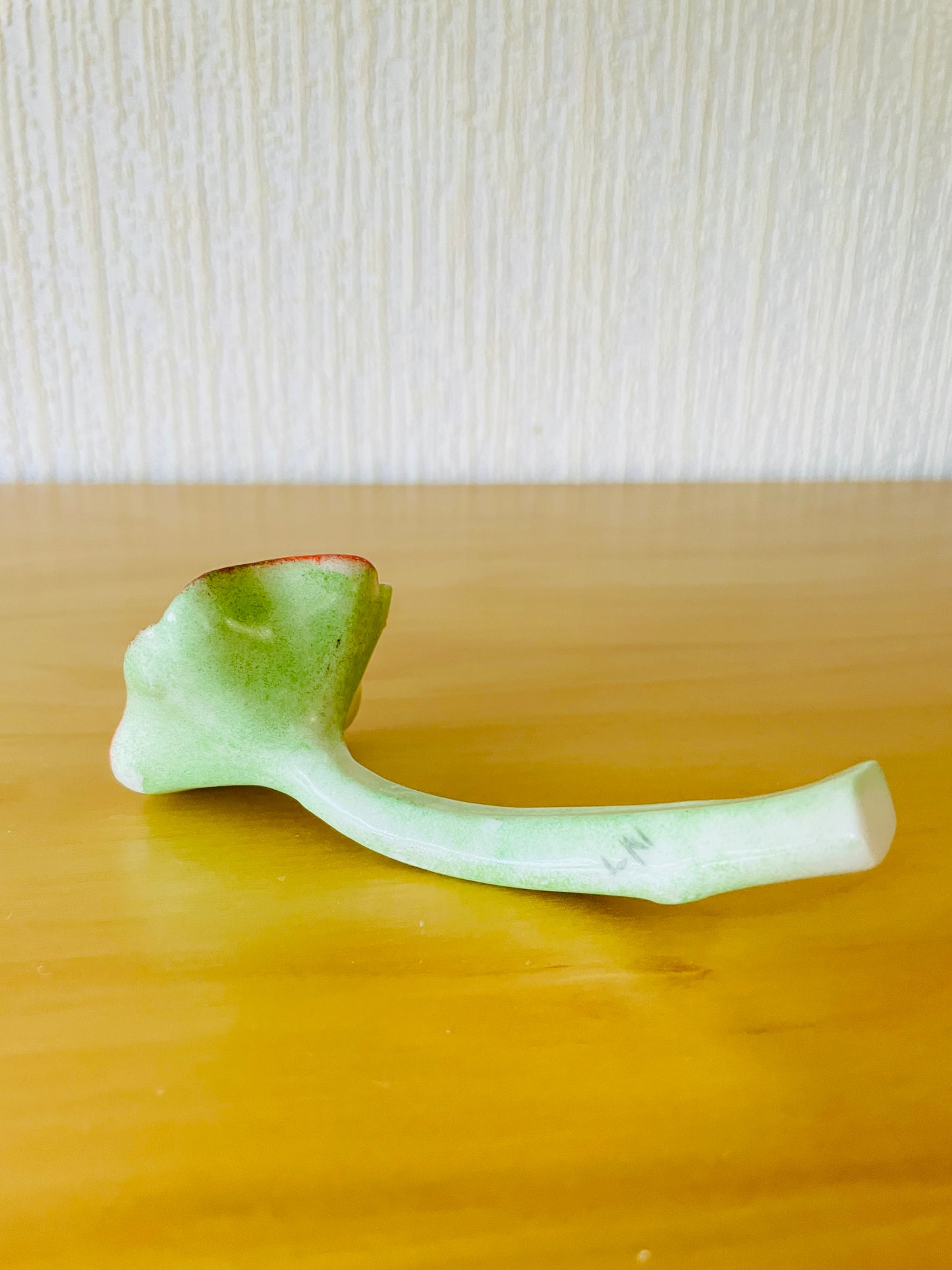 Hackefors/ハッケフォシュ/お花のカトラリーレスト/濃いオレンジ