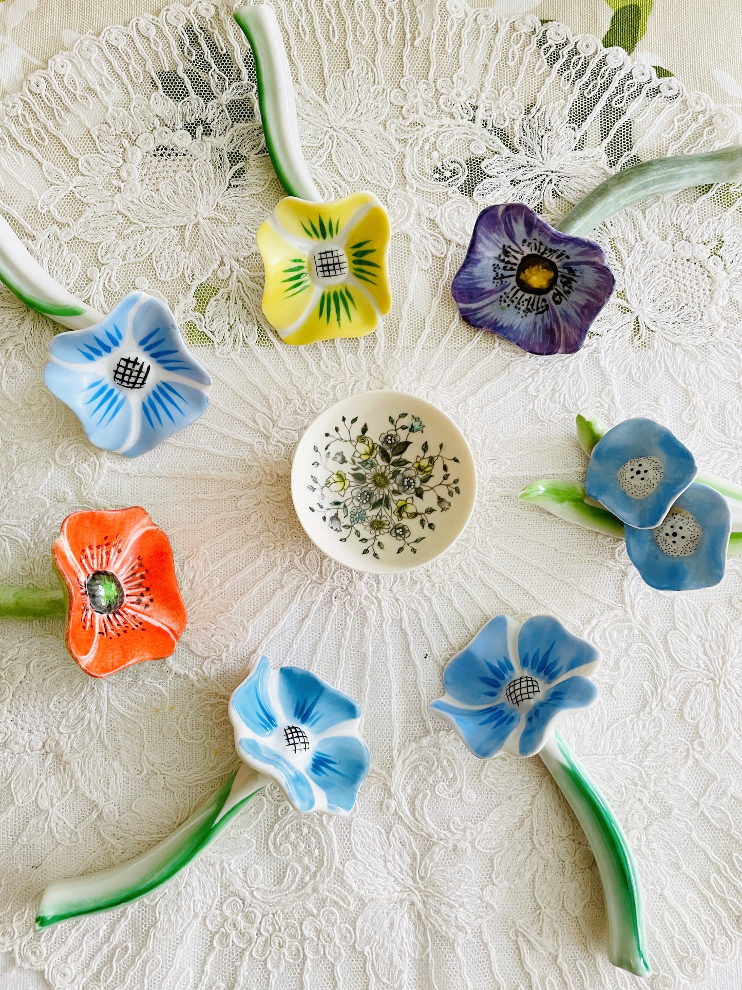 Hackefors/ハッケフォシュ/お花のカトラリーレスト/濃いオレンジ