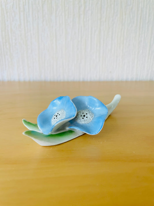 Hackefors/ハッケフォシュ/お花のカトラリーレスト/淡いブルー/ダブルのお花/訳あり