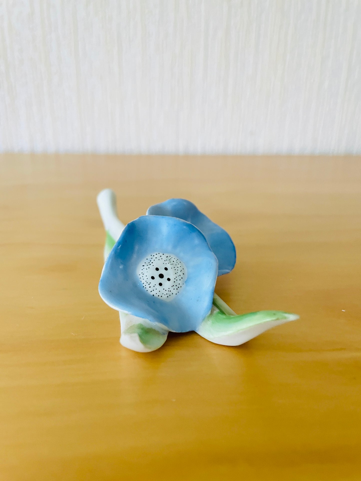 Hackefors/ハッケフォシュ/お花のカトラリーレスト/淡いブルー/ダブルのお花/訳あり