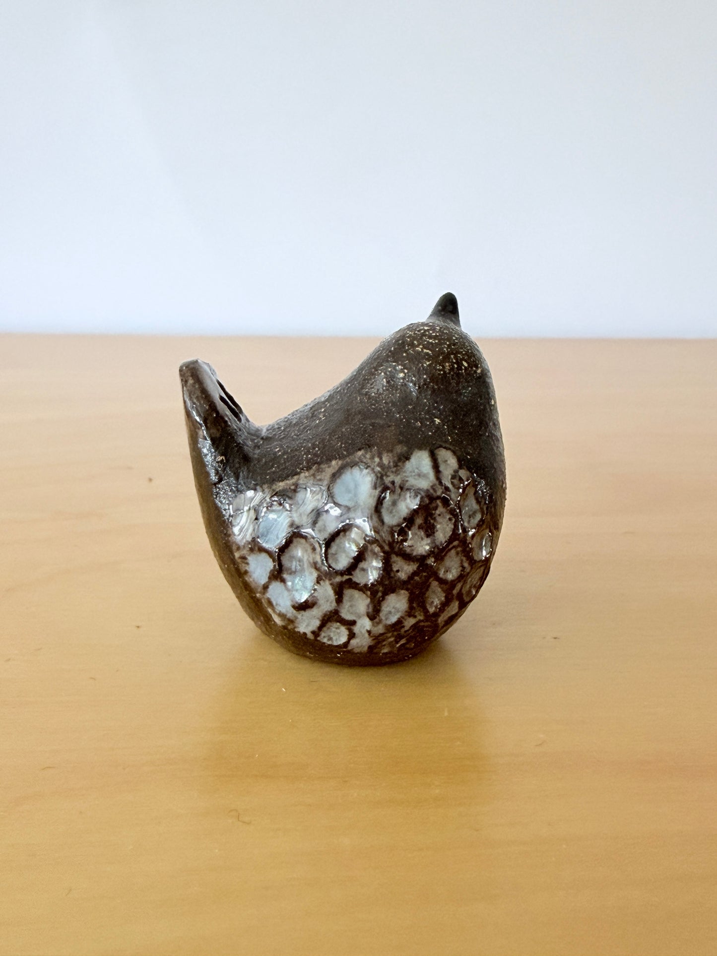 Trosa Keramik / Bengt Wall / Bird figurine / Raised tail