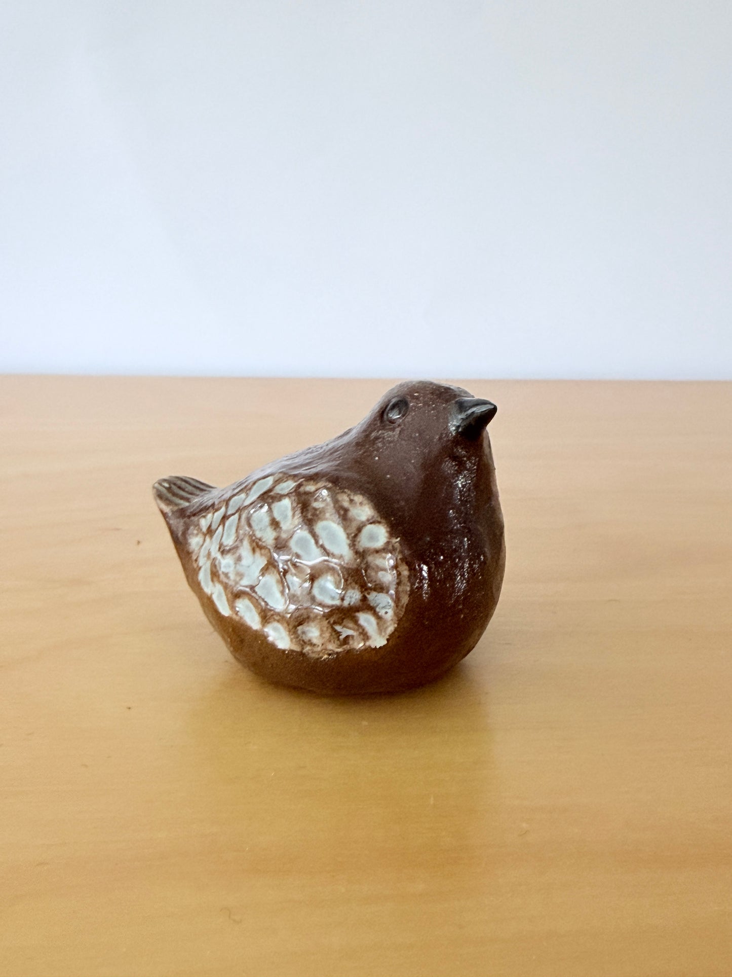 Trosa Keramik/Bengt Wall/Bird Figurine/Downward Tail