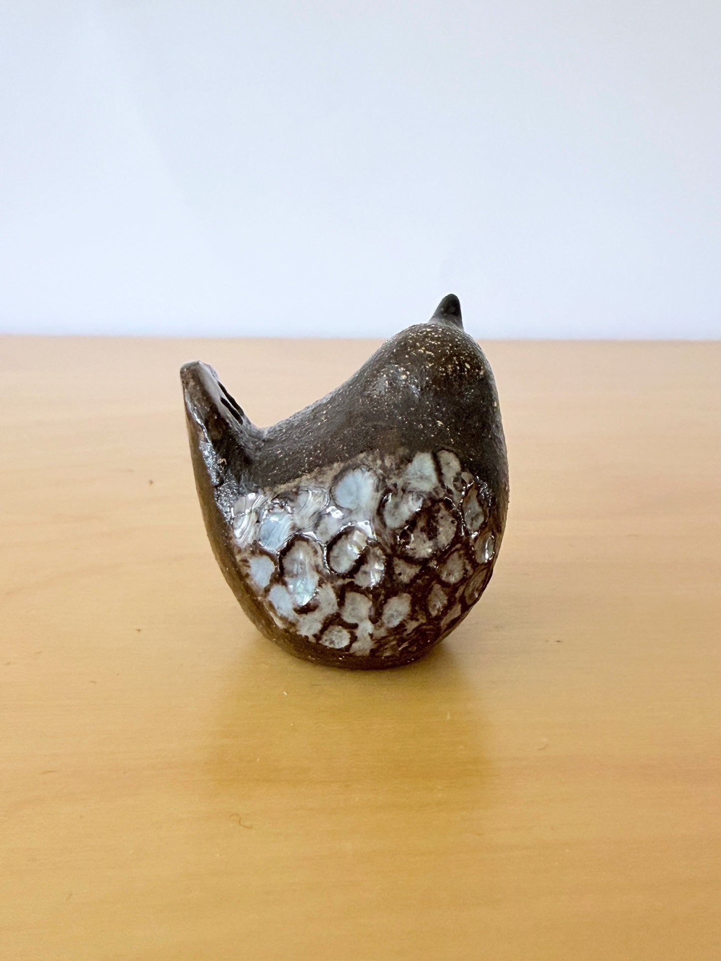 Trosa Keramik / Bengt Wall / Bird figurine / Raised tail