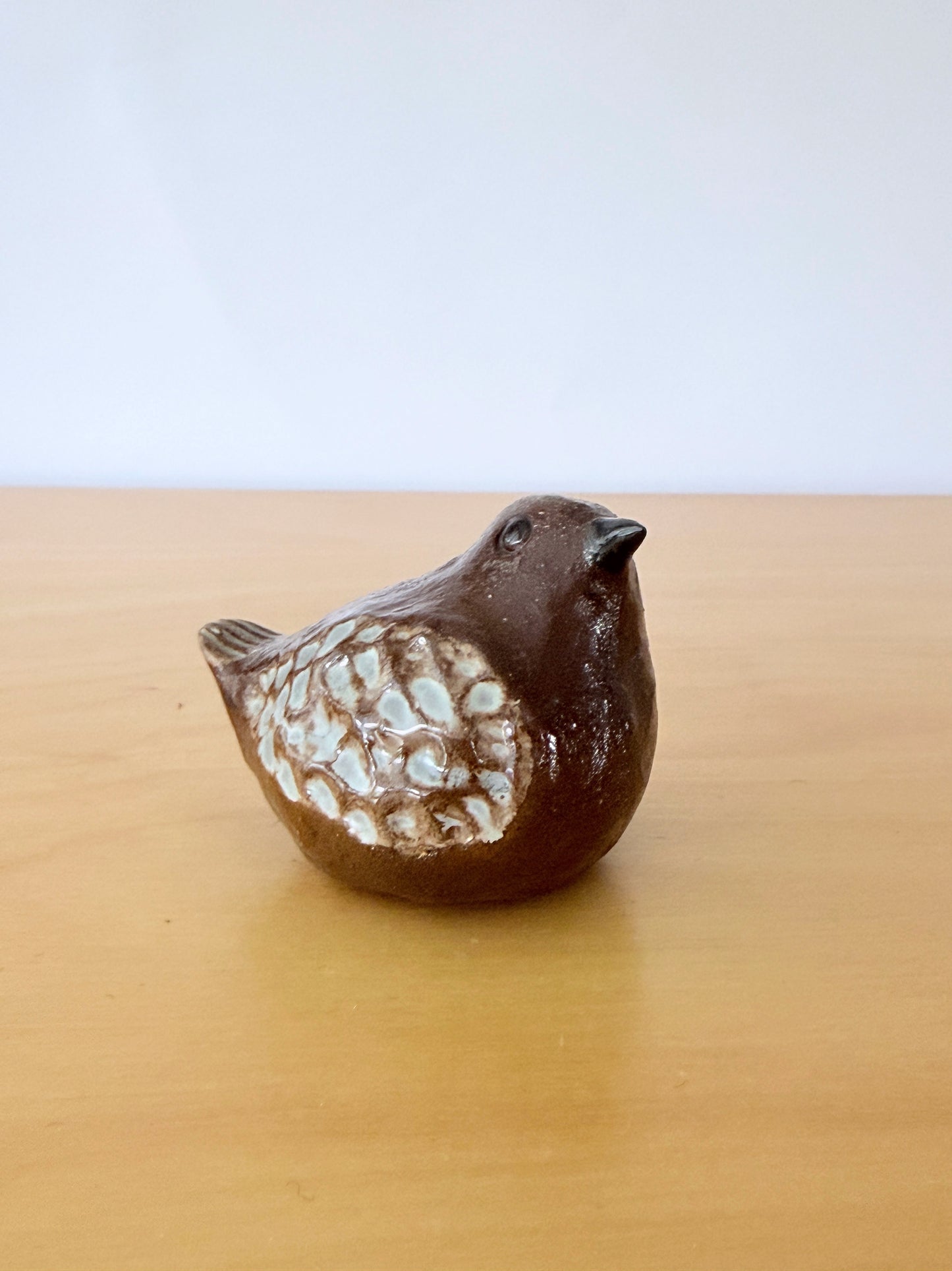 Trosa Keramik/Bengt Wall/Bird Figurine/Downward Tail