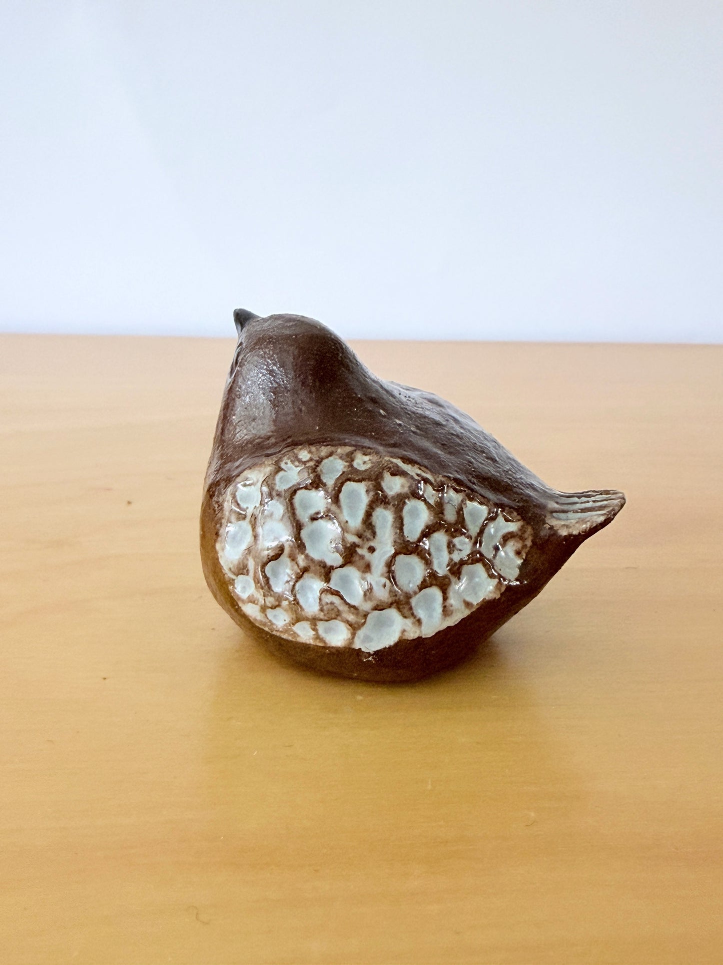 Trosa Keramik/Bengt Wall/Bird Figurine/Downward Tail