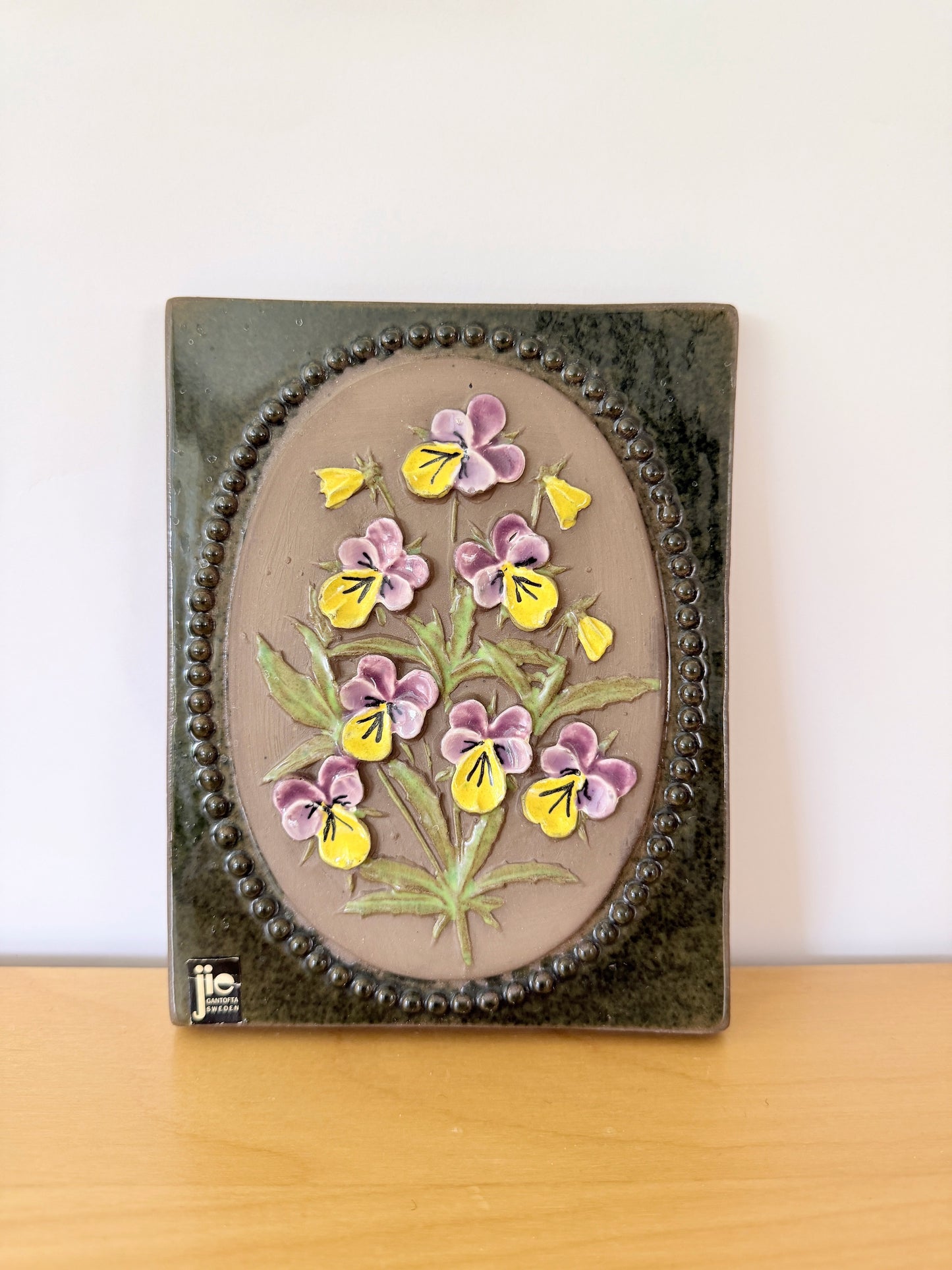 Jie Gantofta/Jie Gantofta/Ceramic Plaque/Viola