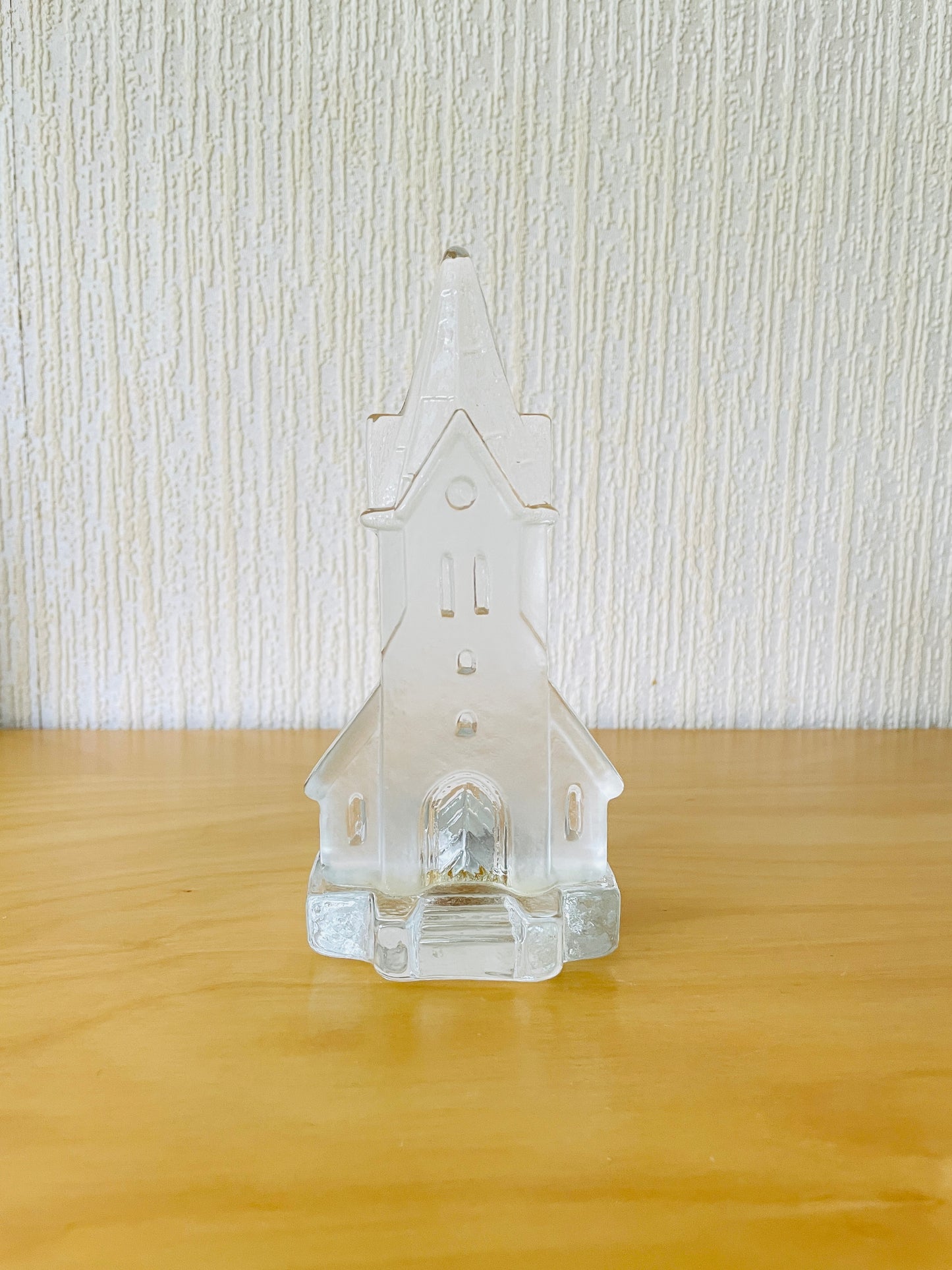 北欧ヴィンテージ/Nybro Glasbruk/ニーブロー.ガラス工房/ガラスのキャンドルスタンド/スゥエーデンの教会