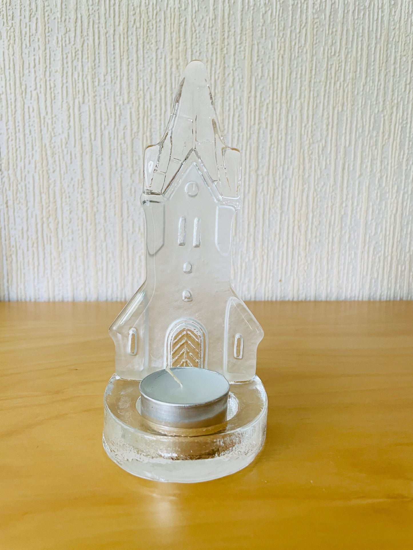 北欧ヴィンテージ/Nybro Glasbruk/ニーブロー.ガラス工房/ガラスのキャンドルスタンド/スゥエーデンの教会