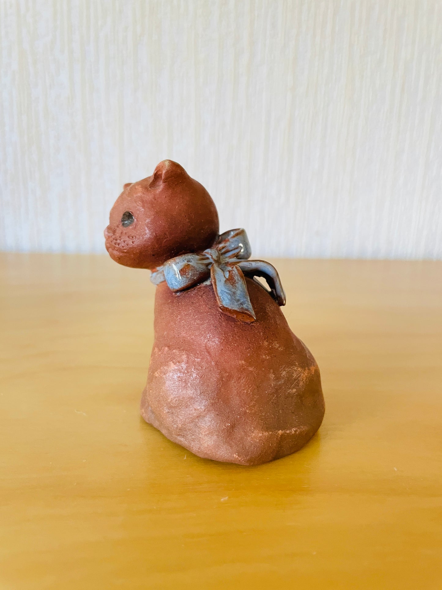 Rutebo Leksand/ルーテボー/レイクサンド/ブルーのリボンを付けたネコちゃん