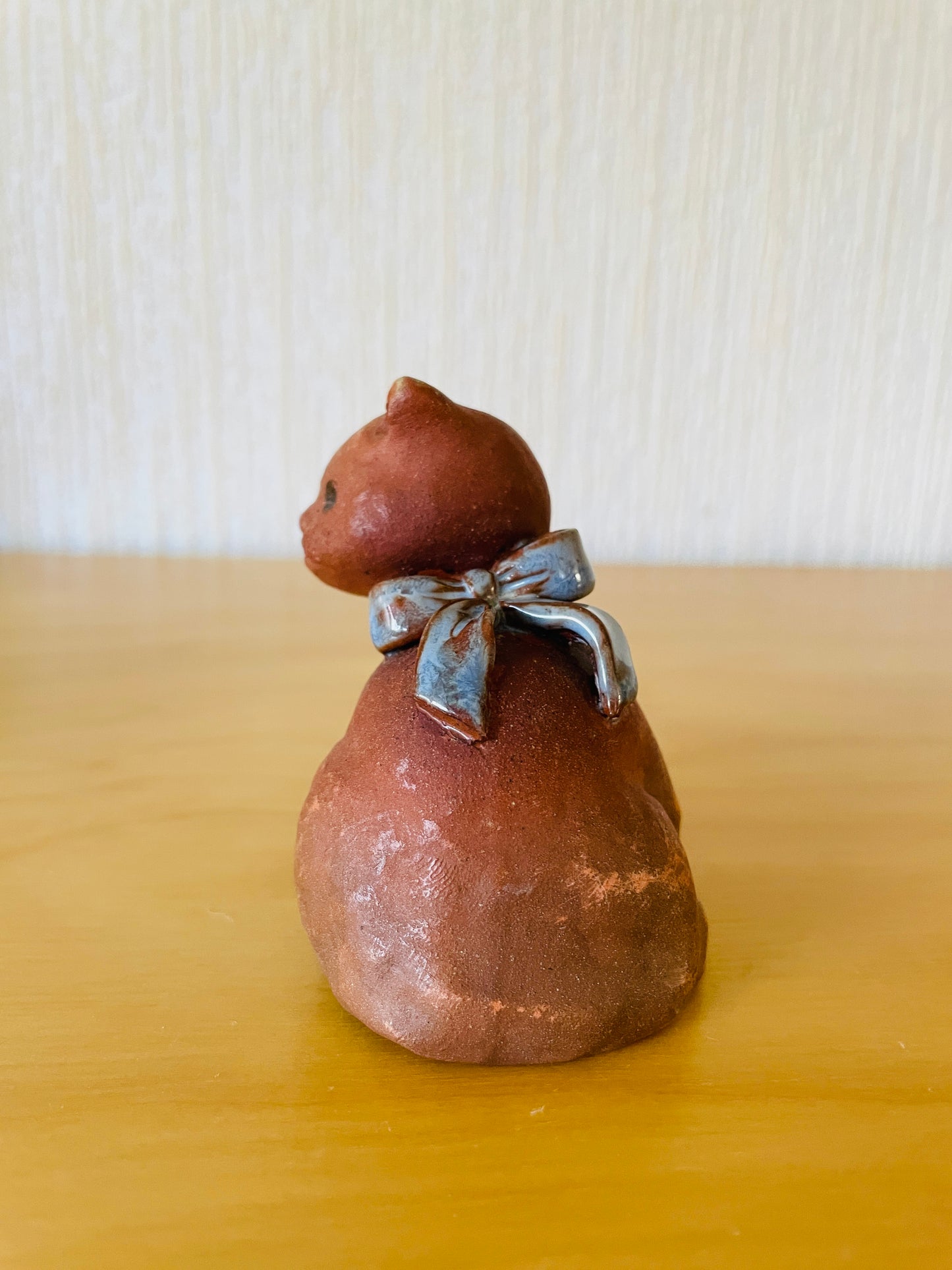 Rutebo Leksand/ルーテボー/レイクサンド/ブルーのリボンを付けたネコちゃん