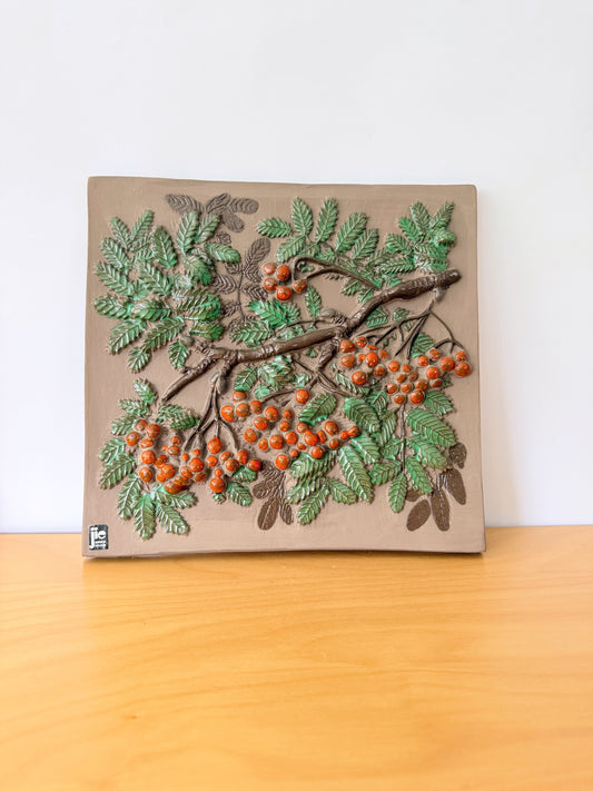 Jie Gantofta/Jie Gantofta/Ceramic panel/Rönnbär/Rowan/Large