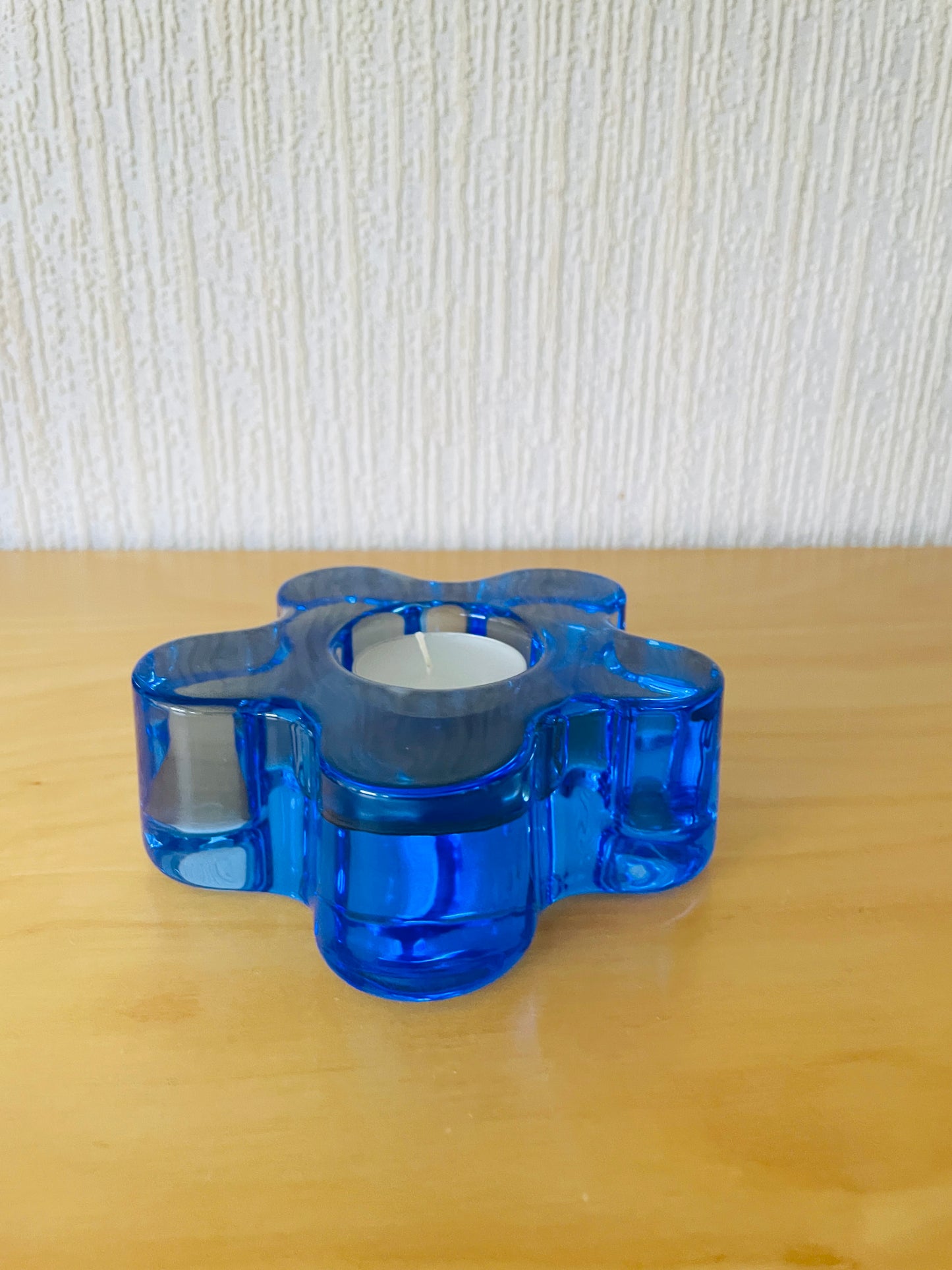 Kosta Boda/コスタ ボーダ/クリスタルガラス/お花型のキャンドルホルダー/ブルー