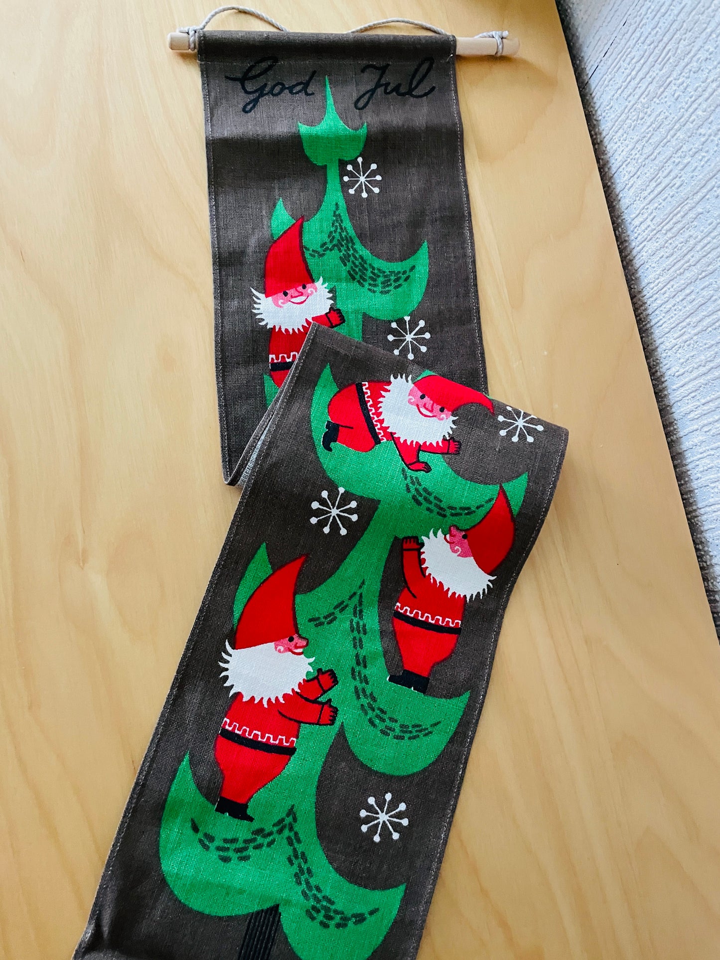 Jerry Roupe/ジェリー.ロウぺ/タペストリー/Tomte /トムテ/ブラウン