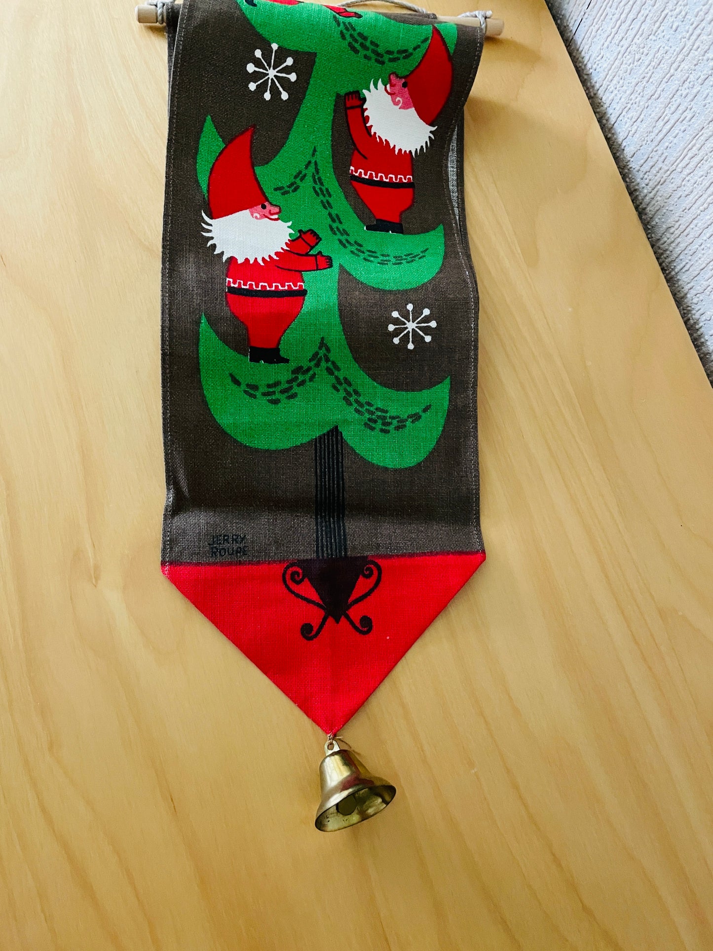 Jerry Roupe/ジェリー.ロウぺ/タペストリー/Tomte /トムテ/ブラウン