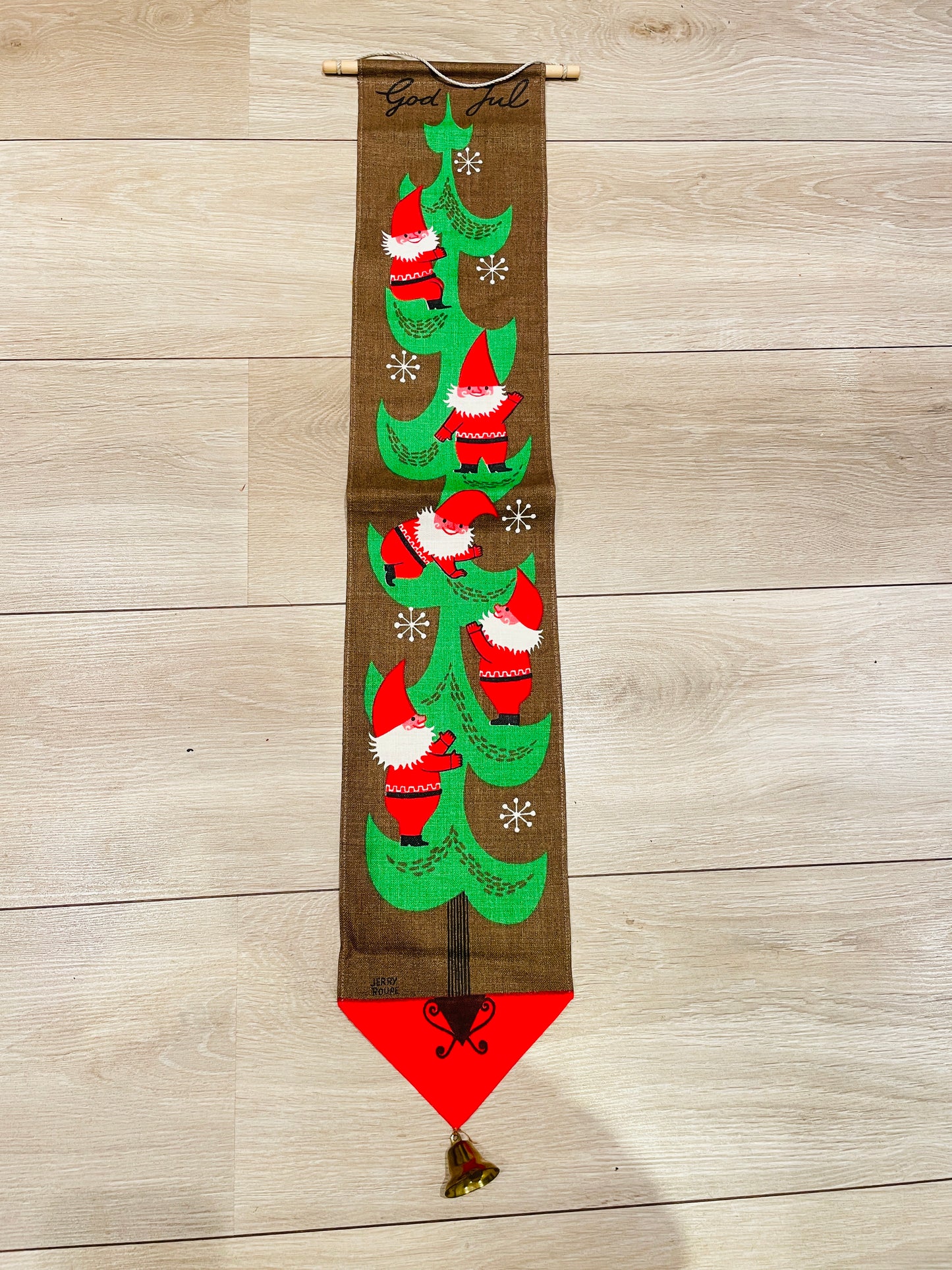 Jerry Roupe/ジェリー.ロウぺ/タペストリー/Tomte /トムテ/ブラウン