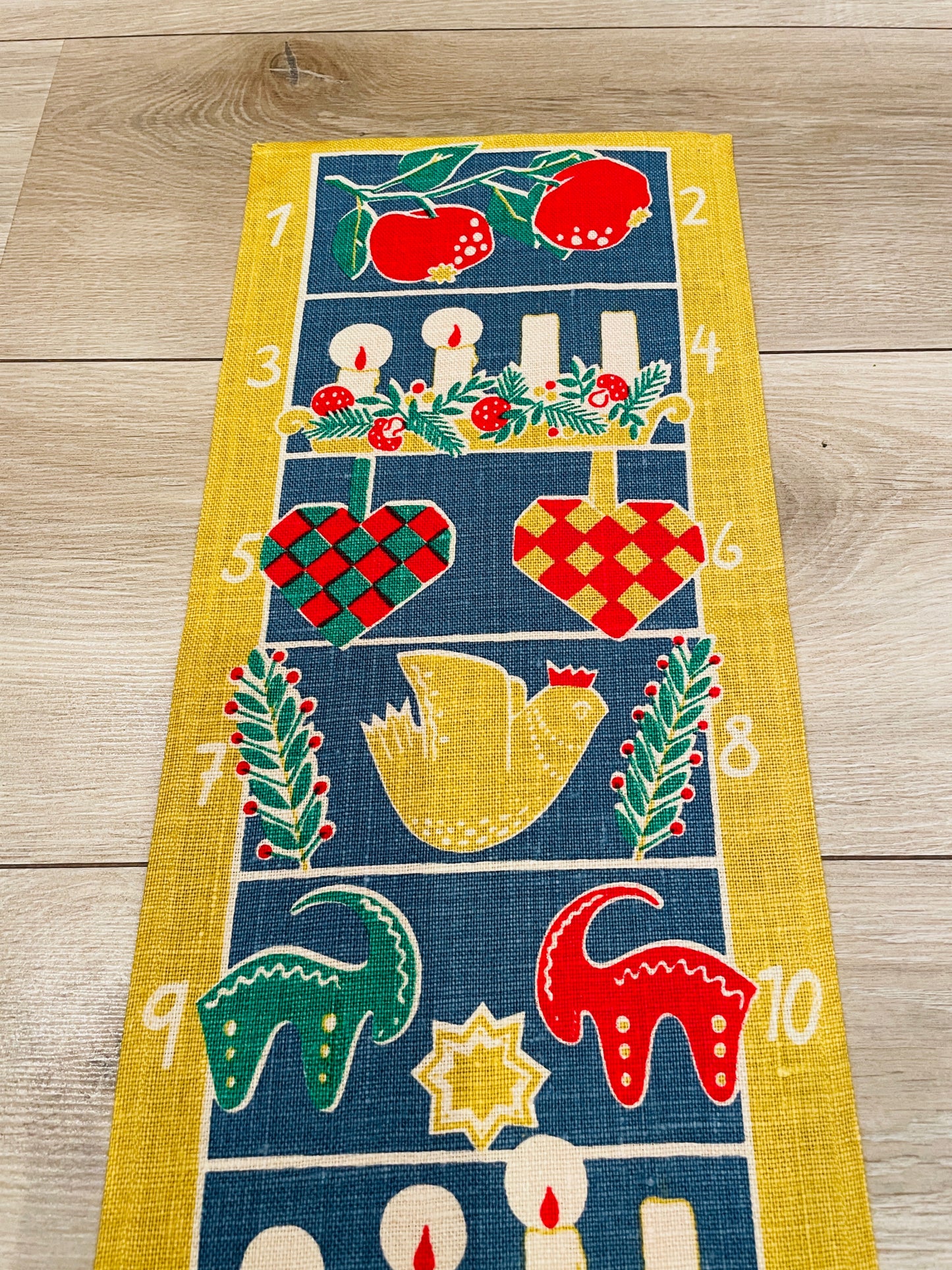 北欧のクリスマス/ヴィンテージ/プリントタペストリー/アドベントカレンダー