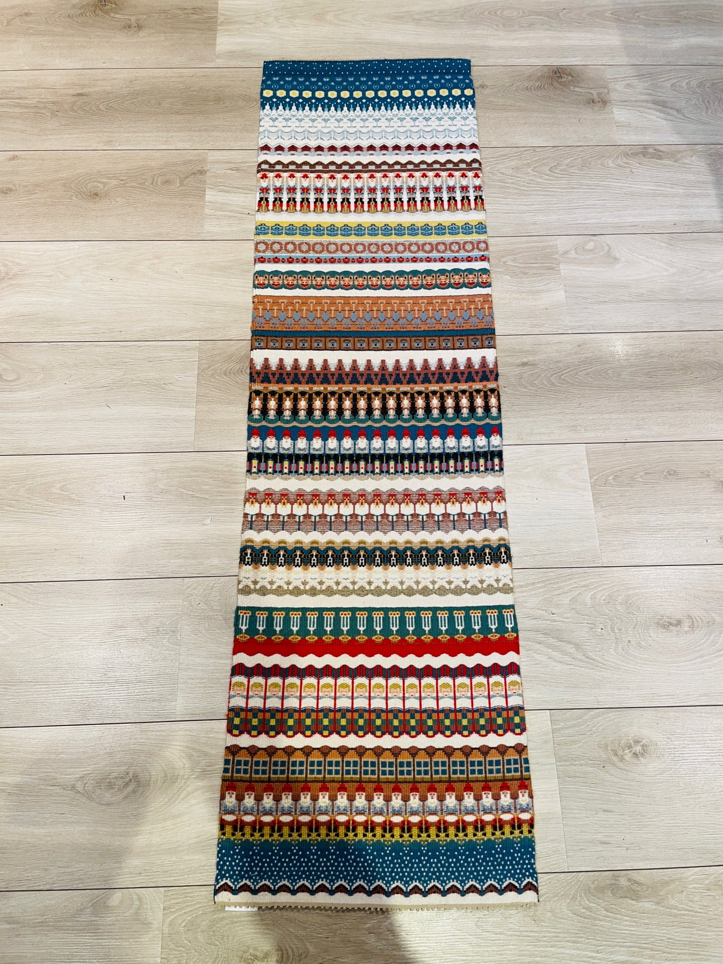 北欧伝統手工芸/Bunden Rosengang/ブンデン.ローゼンガング織/タペストリー/北欧のクリスマス/大作