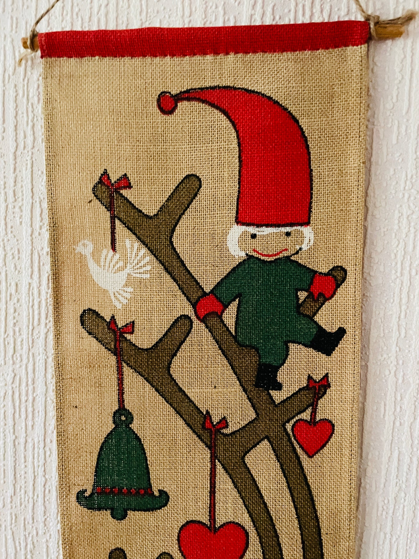 Jerry Roupe/ジェリー.ロウぺ/タペストリー/トナカイさんに乗ったトムテさんとニッセ