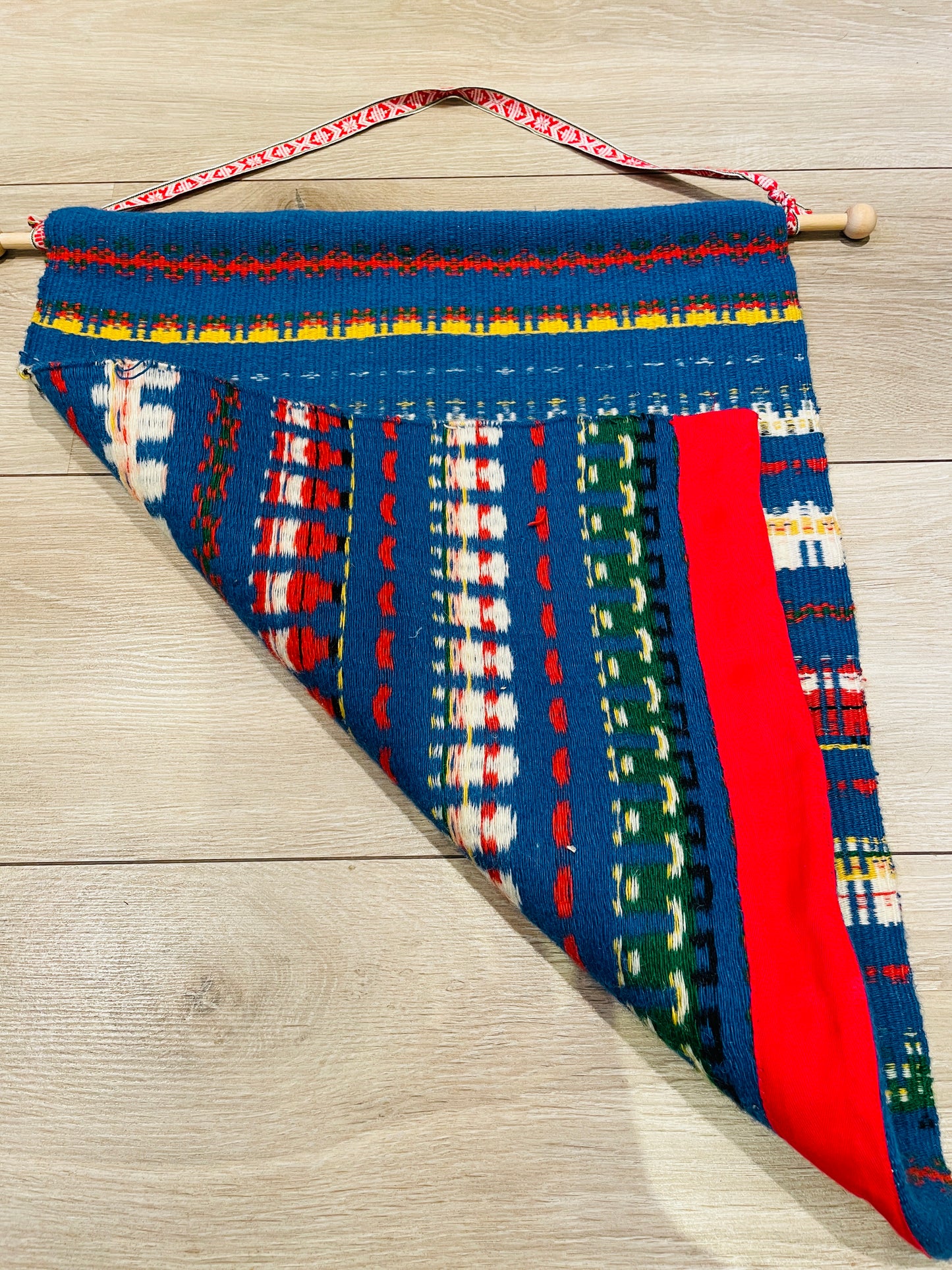 北欧伝統織物/タペストリー/Bunden Rosengang/ブンデン.ローゼンガング織