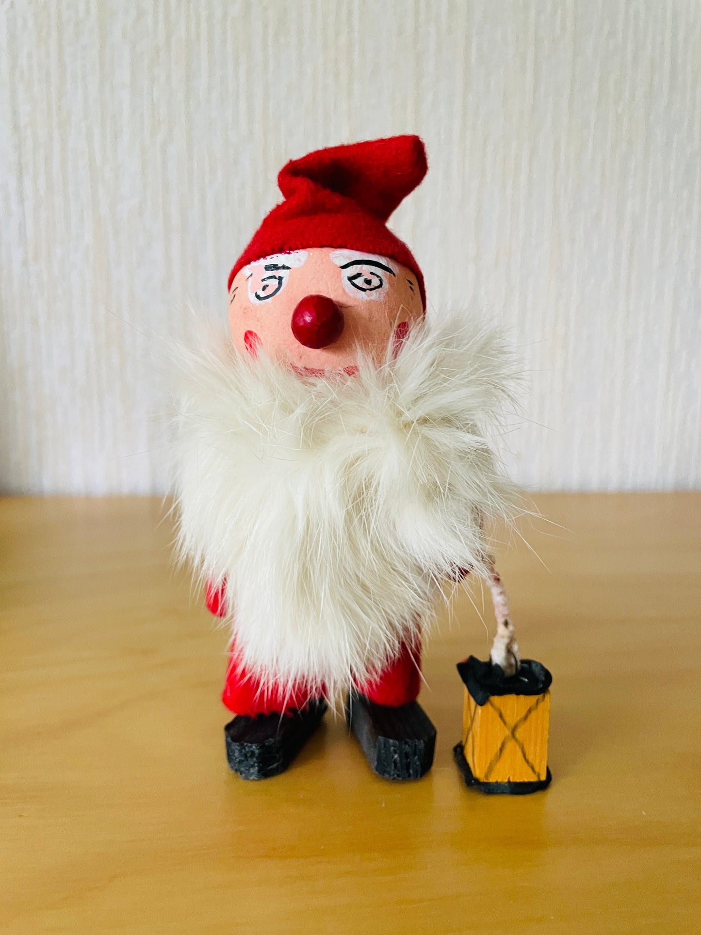 北欧のクリスマス/Svensk Hemslöjd/Tomte med Rantan/白い真っ白もふもふお髭のトムテさん