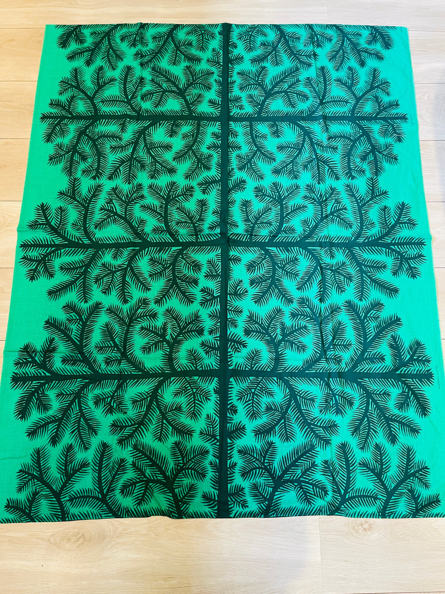 北欧のクリスマス/ヴィンテージテキスタイル/Ulla Ericson/もみの木のテーブルクロス